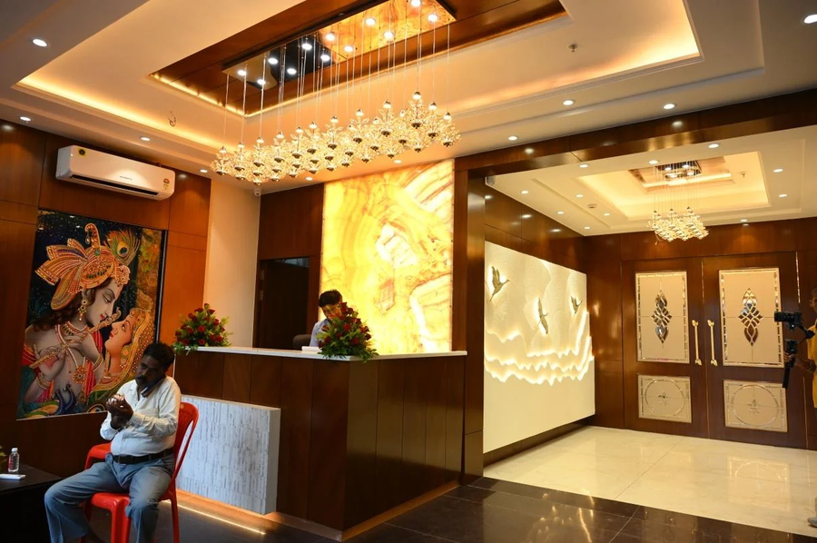 Hotel Rs Grand,Jalil Pur,3 star