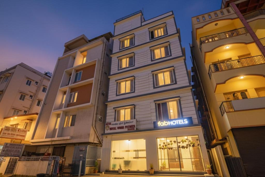 fabhotel royal wood premier