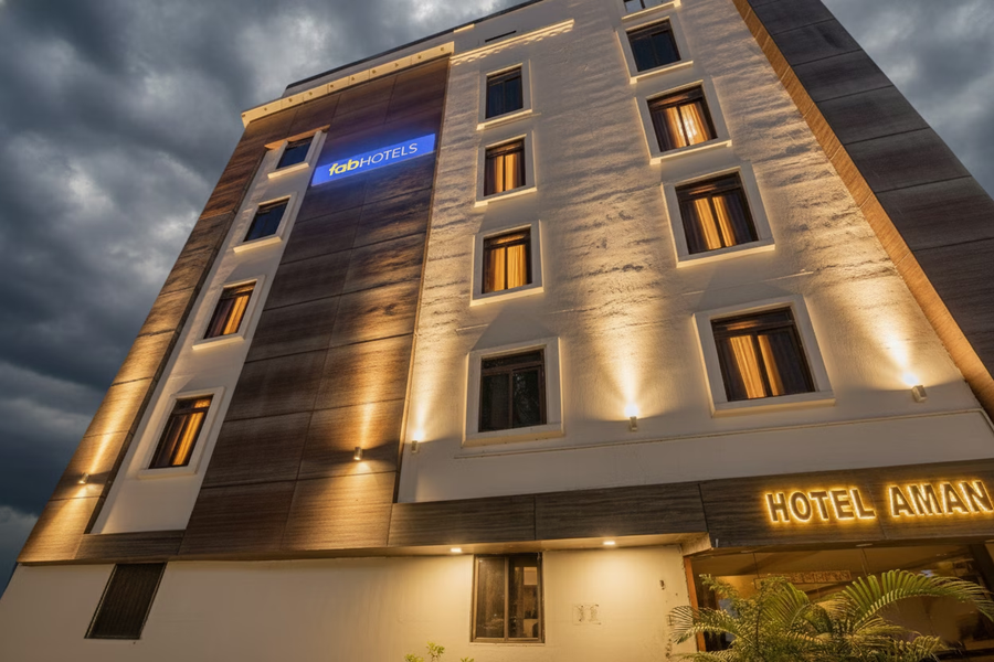 Fabhotel Aman,,3 star