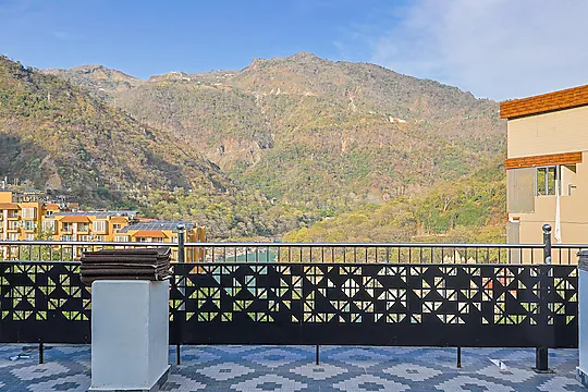 La Vista Residency,Laxman Jhula,3 star