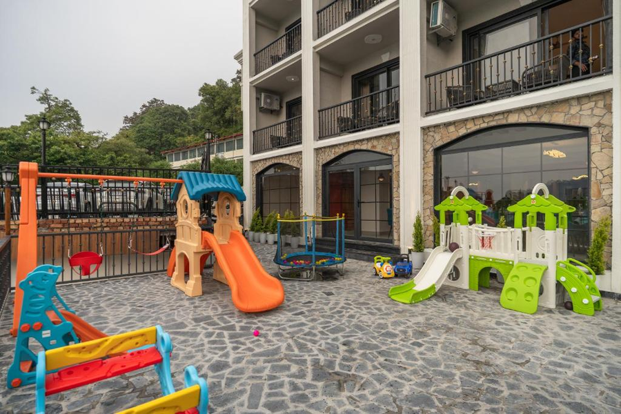 Perfectstayz Premium Westend @ Mall Road,,3 star