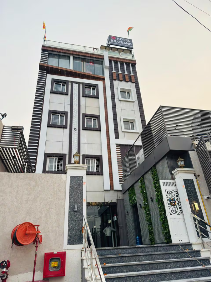 hotel rs grand