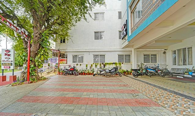 fabhotel raja residency