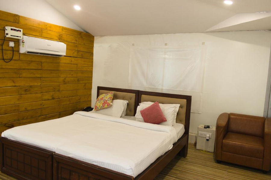Mrugavani Resort & Spa,,3 star