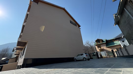 Emroz By Kings Resort,Yanier,4 star