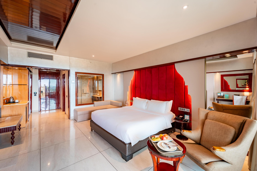 crescents spa and resorts indore
