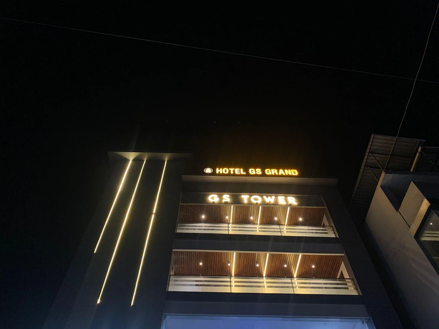 hotel gs grand dehradun