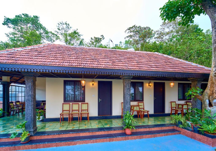 whispeing hills pine malhar by voye homes