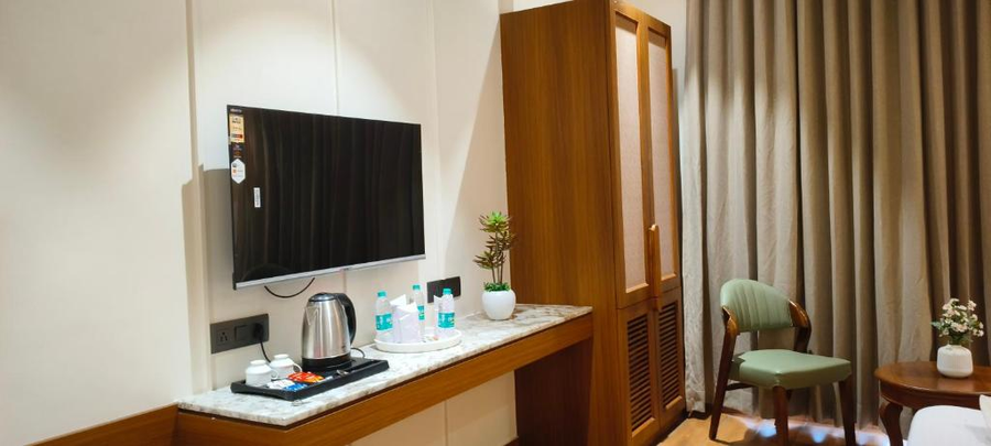 hotel shlok inn