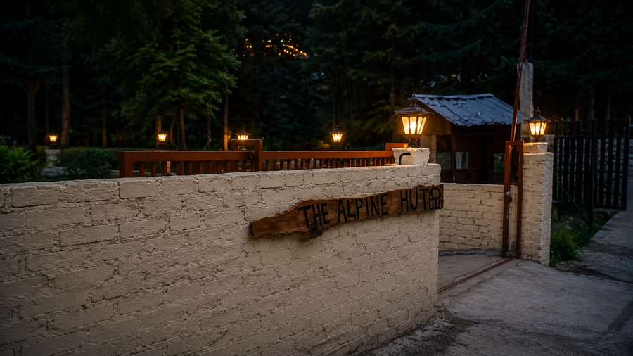 The Alpine Hut,Old Manali,2 star