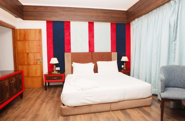 Hotel Padmaling,Changspa Road,2 star