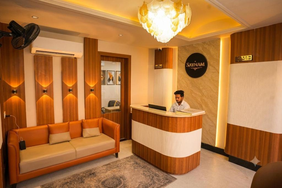 Hotel Satnam,,3 star