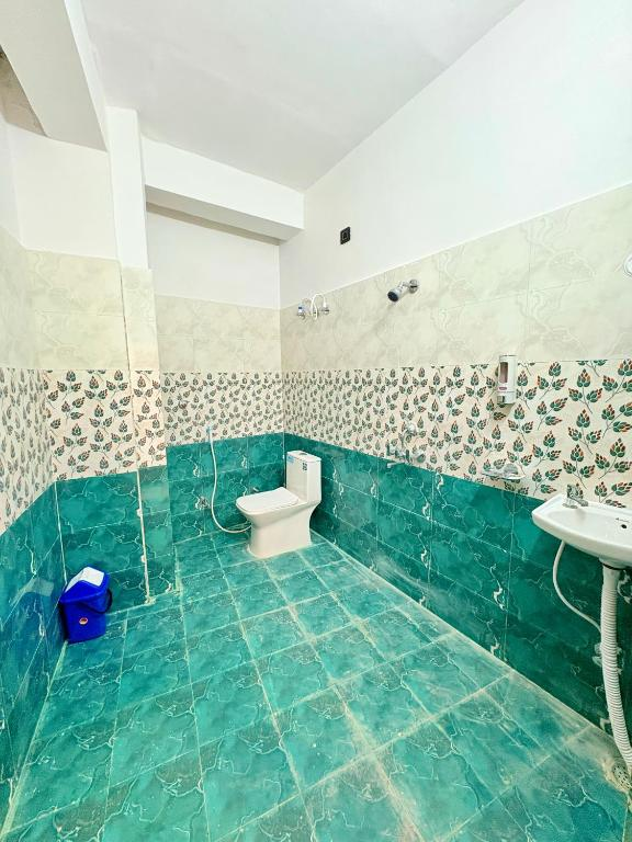 Hotel Shiva Darshanam,,3 star