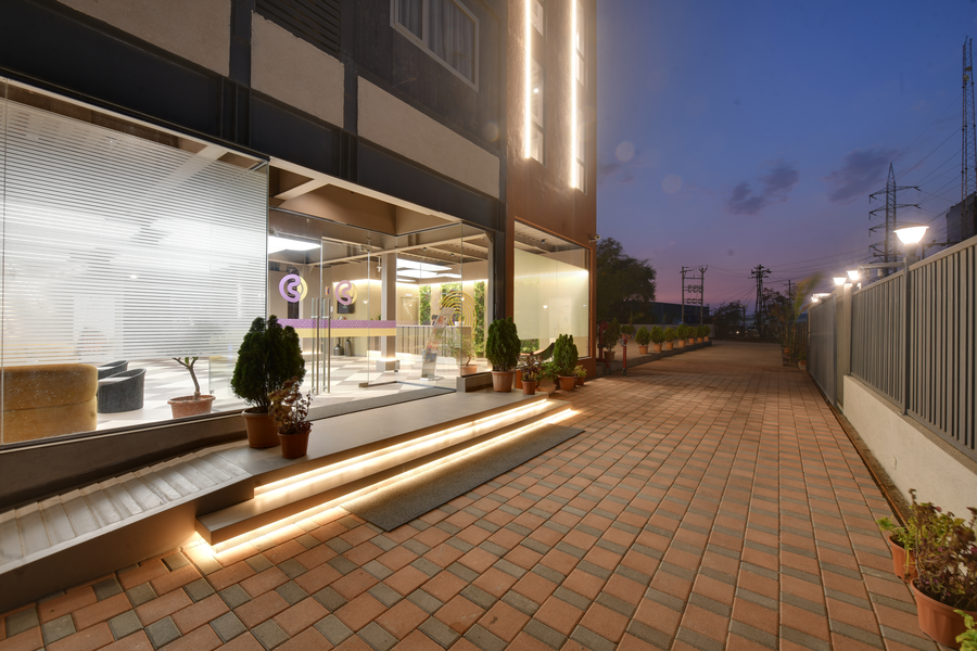 click hotels lite chakan