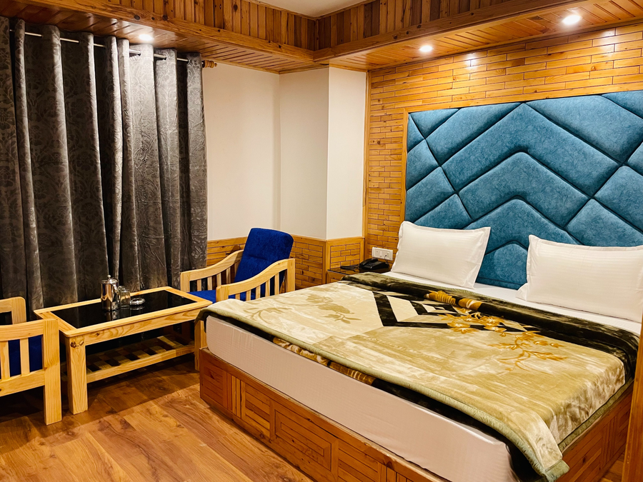 Nightingale Inn,Mall Road,3 star