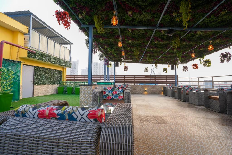 Five Palms Hotel,,3 star