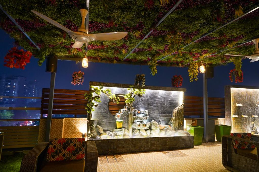 five palms hotel