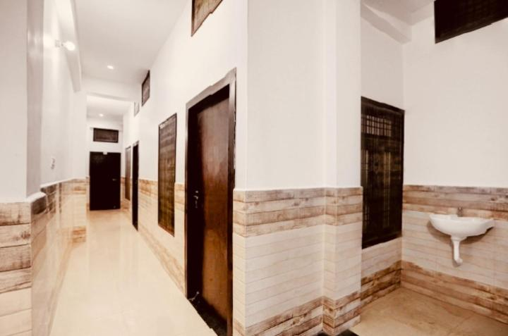 Hotel Hp Palace,,2 star