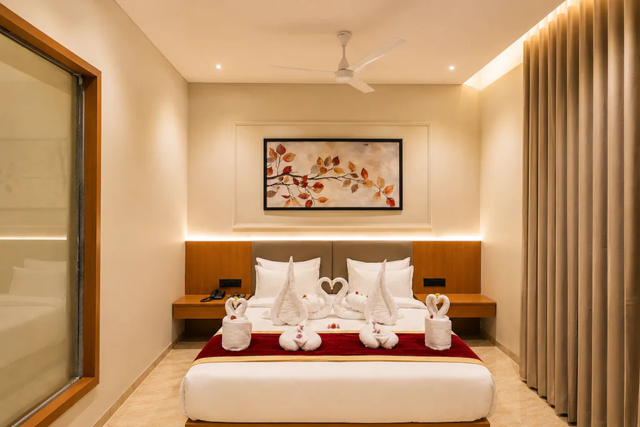 luxuria inn by chandan