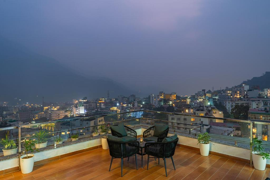 Perfectstayz Premium Pinaaki - Ganges View,,4 star