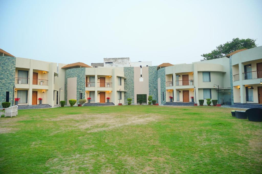 chinmay hotels and resorts