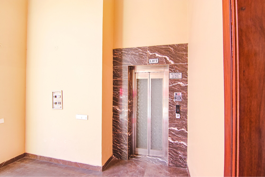 fabhotel royal mapple