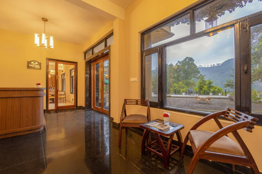 Sterling Lake View Sattal,,4 star