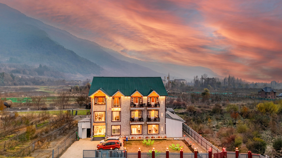 classy castle pahalgam