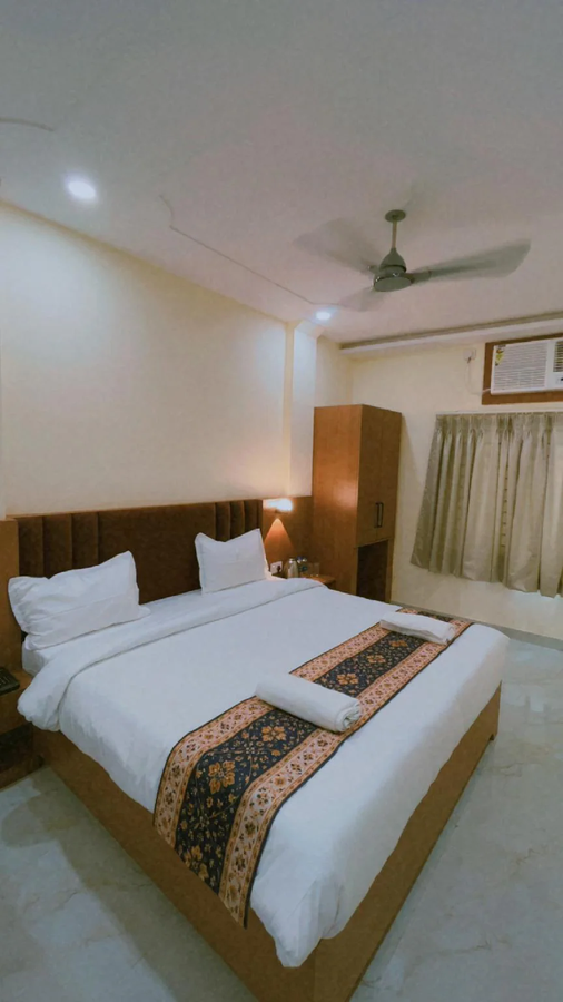 Hotel Royal Palace,,3 star