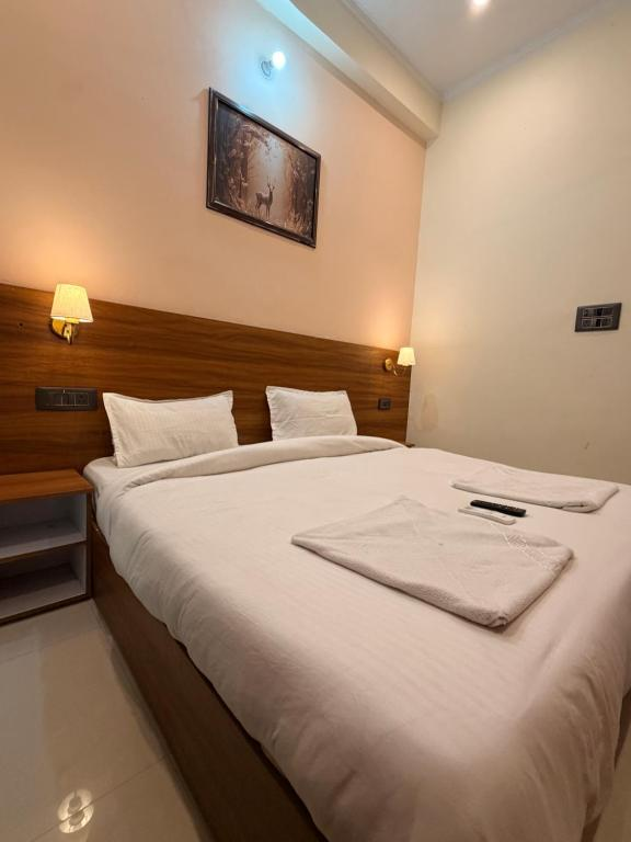 Hotel Sanskriti The Boutique,>>Tapovan, Rishikesh ,3 star