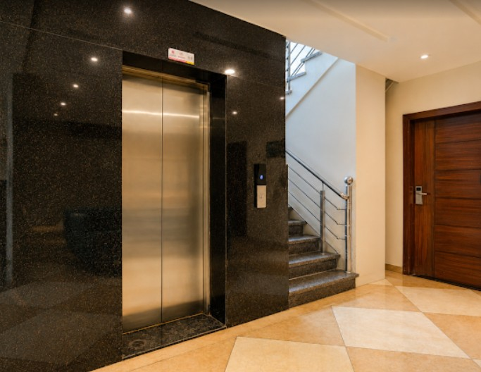 Hotel Srinivasa Premier, Vijay Nagar,,3 star