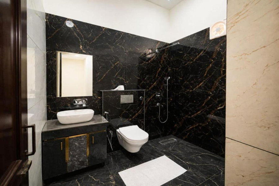 Corbett Vantara,Village, Post, Ramnagar, Dhela, Uttarakhand 244715,2 star