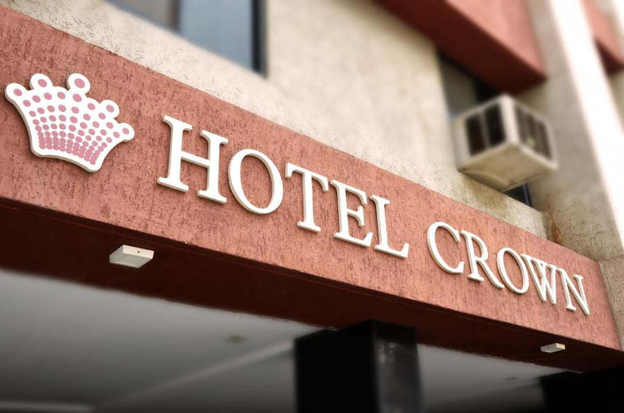 hotel crown