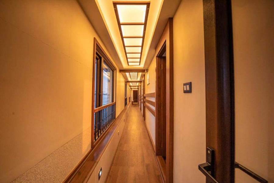 Riverine Kadavil Houseboat,Champakulam>>Alappuzha,3 star