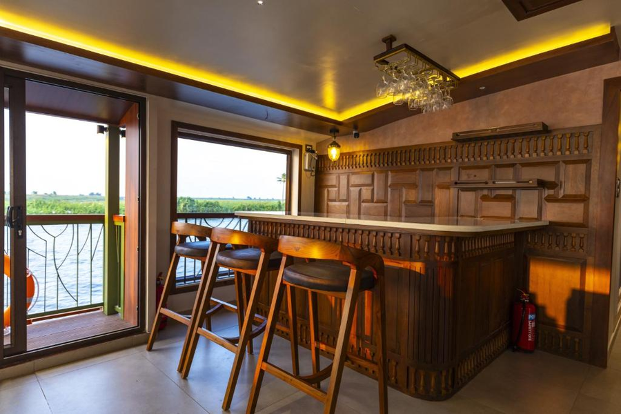 riverine kadavil houseboat