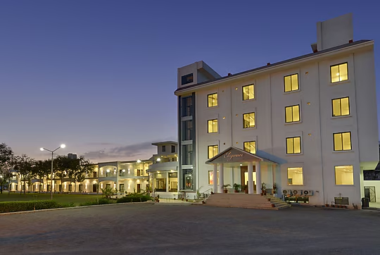 The Elegance Resort,,3 star