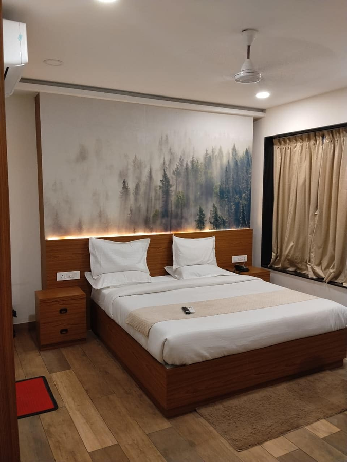 Hotel Phoenix Inn,The 3-Star Oyo 26612 Phoenix Inn Offers Comfort And Convenience Whether You're On Business Or Holida,3 star