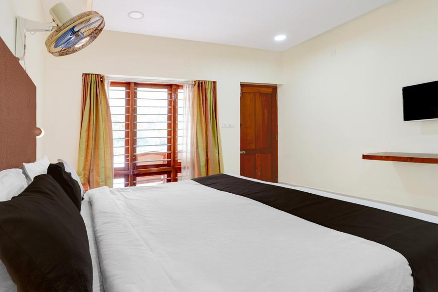 townhouse oak thiruvallam lakeview formerly travancore island resort