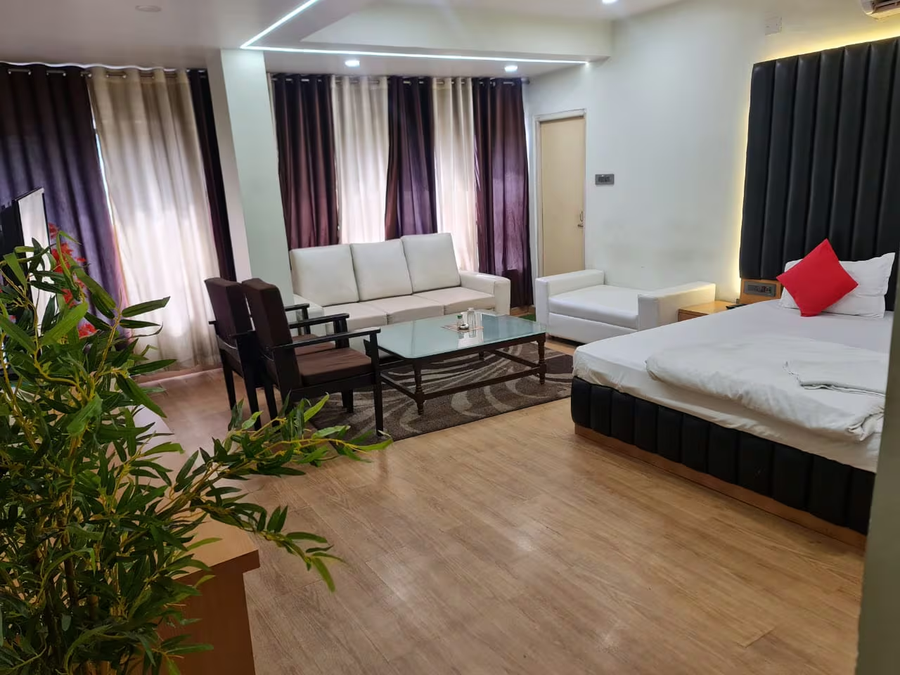 Hotel Parbati International,,3 star