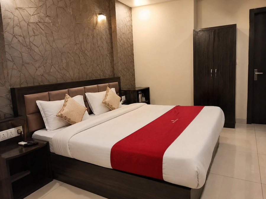 Trpotels Formerly Celebration Inn,Opposite, Gandhi Rd, Shastri Nagar, Thatipur, Gwalior, Madhya Pradesh 474011,3 star