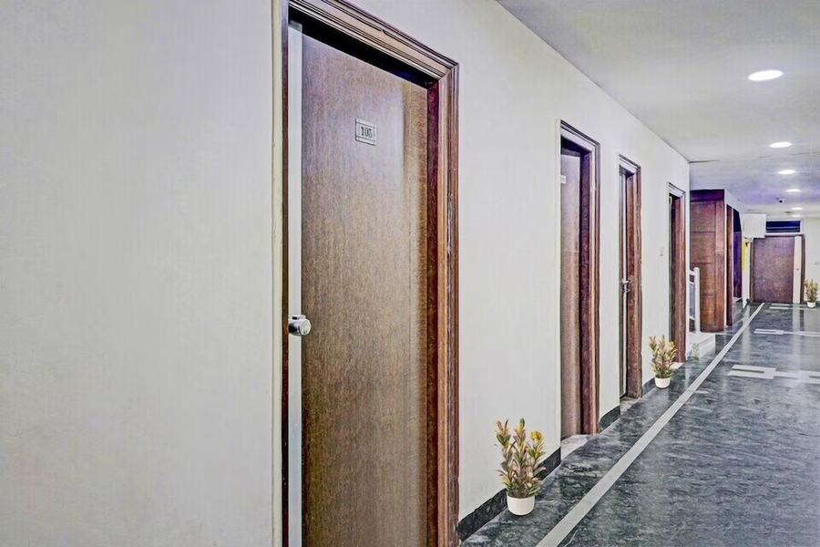 Hotel New Simran Palace,,2 star