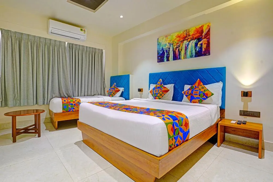 Fabhotel Siddharth Inn,K Road,Behind HP Petrol Pump, Near Keshav Park, New Vavol, Gandhinagar, Gujarat 382016,3 star