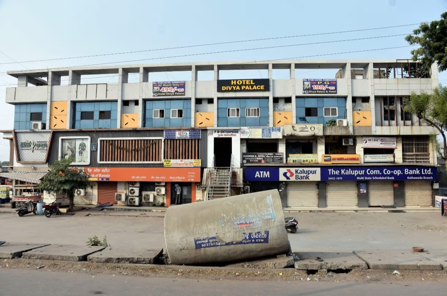 Hotel Divya Palace,Odhav,3 star