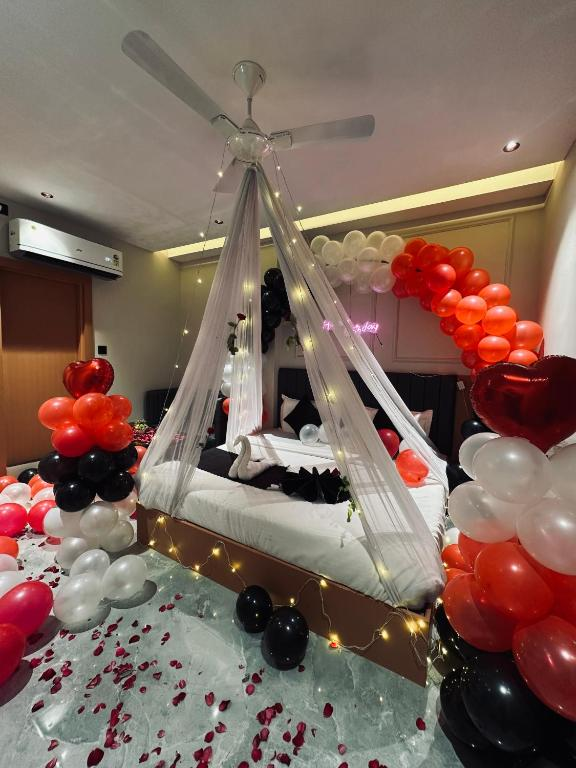 hotel balaji inn ayodhya bypass