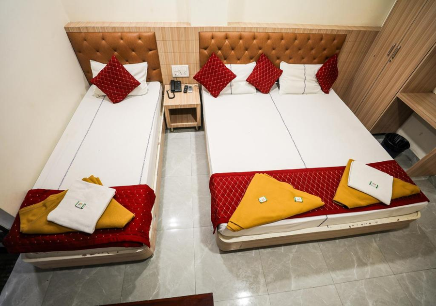 Hotel Supraja Lodge,,2 star