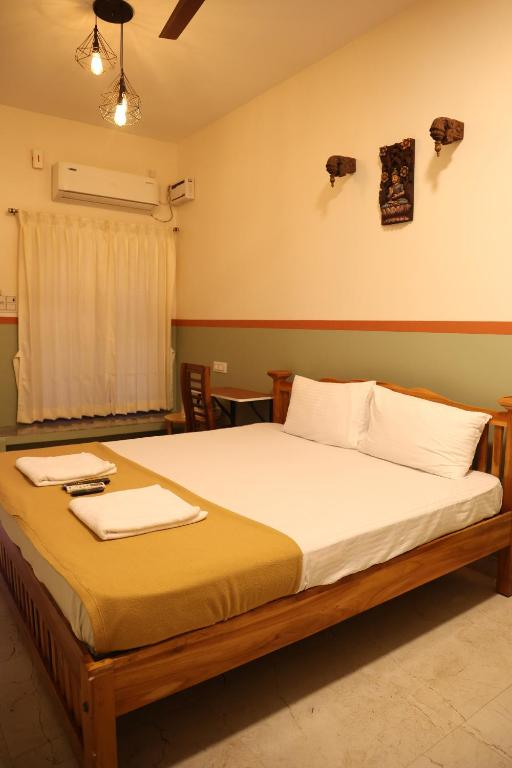 Dwaraka Guest House,,2 star
