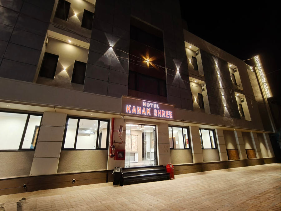 Hotel Kanak Shree,Omkar Dreamz Market Hotel Kanak Shree, Near Gajanan Trust, Omkareshwar, Madhya Pradesh 450554,3 star