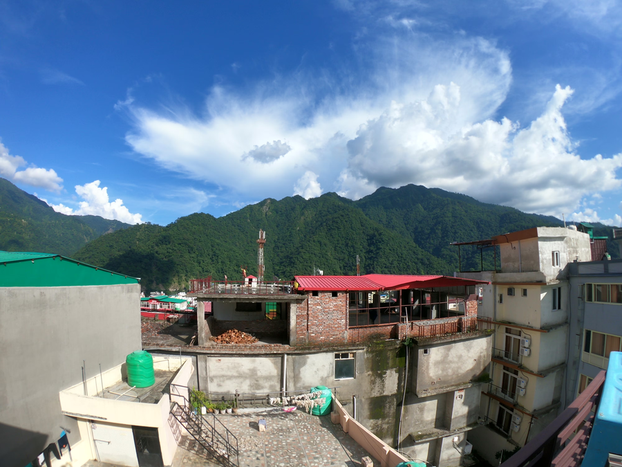 the mountain view tapovan