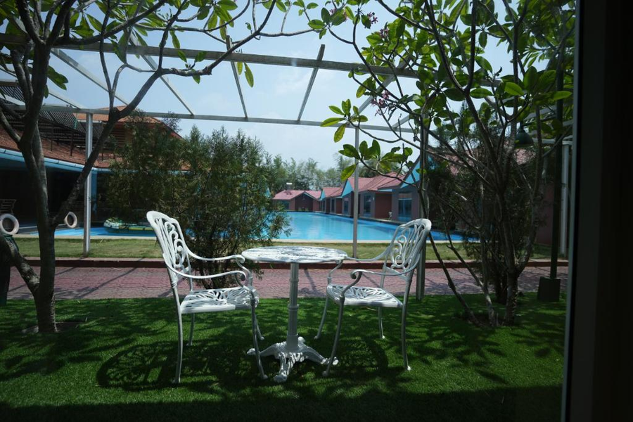 saj earth resort cochin airport