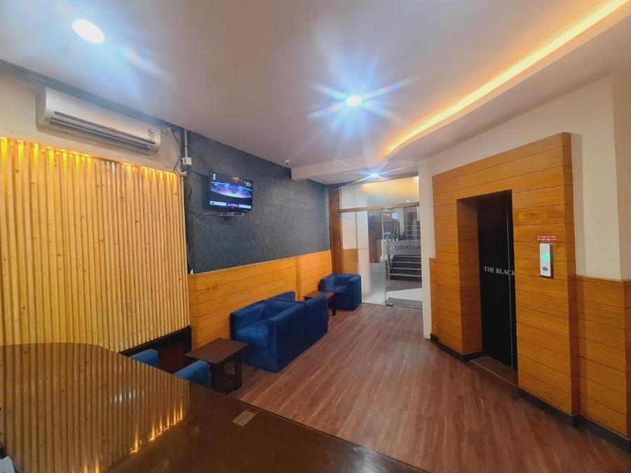 Hotel The Blackstone,Bengaluru>>5Th Block,3 star